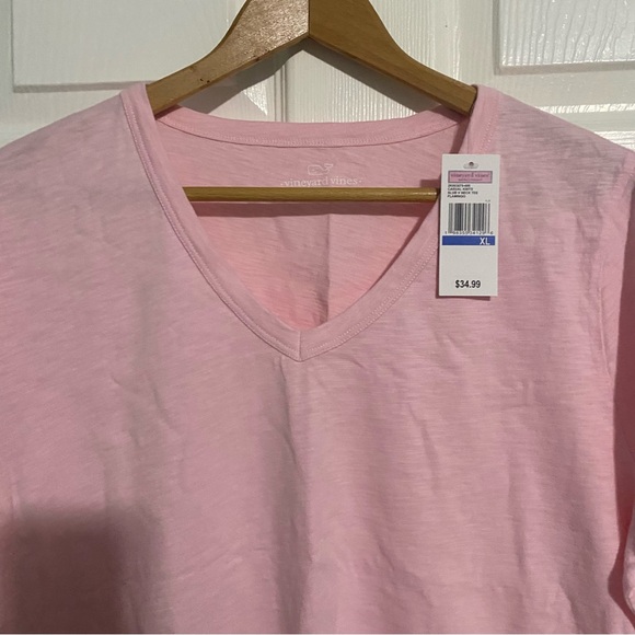 Womans Vineyard Vines Light Pink V-Neck Tee NWT - Picture 2 of 7